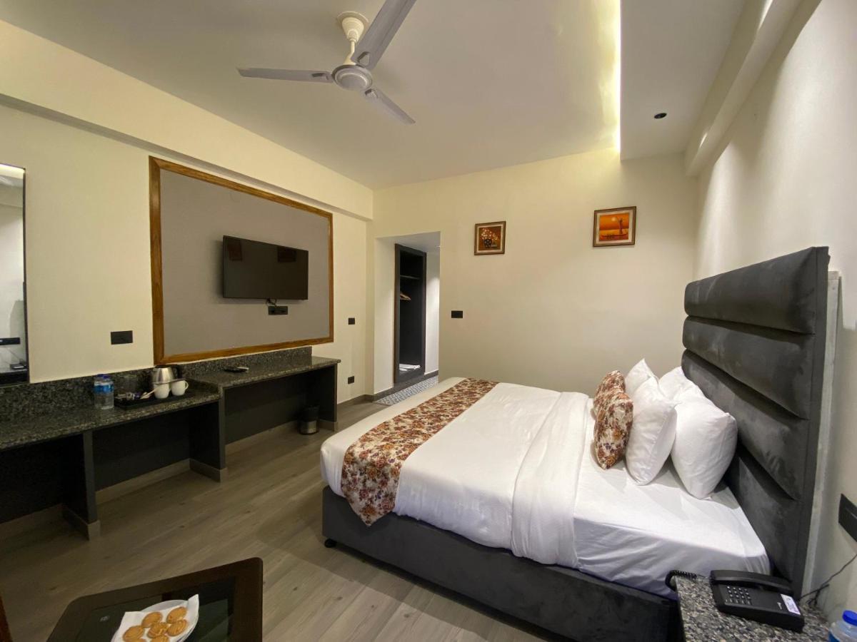 Click Sunburry Hotel Katra Katra  Exterior photo