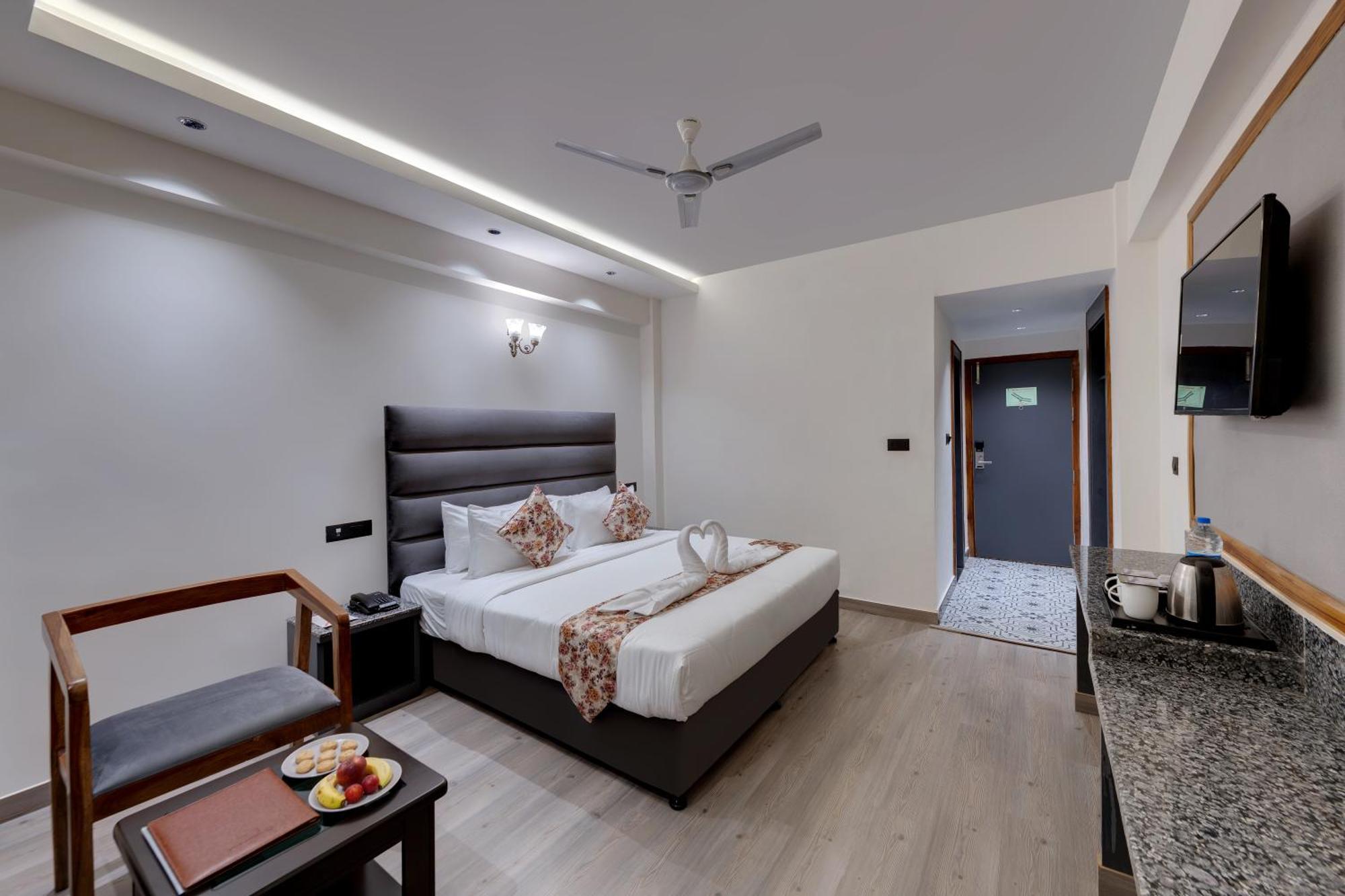 Click Sunburry Hotel Katra Katra  Exterior photo